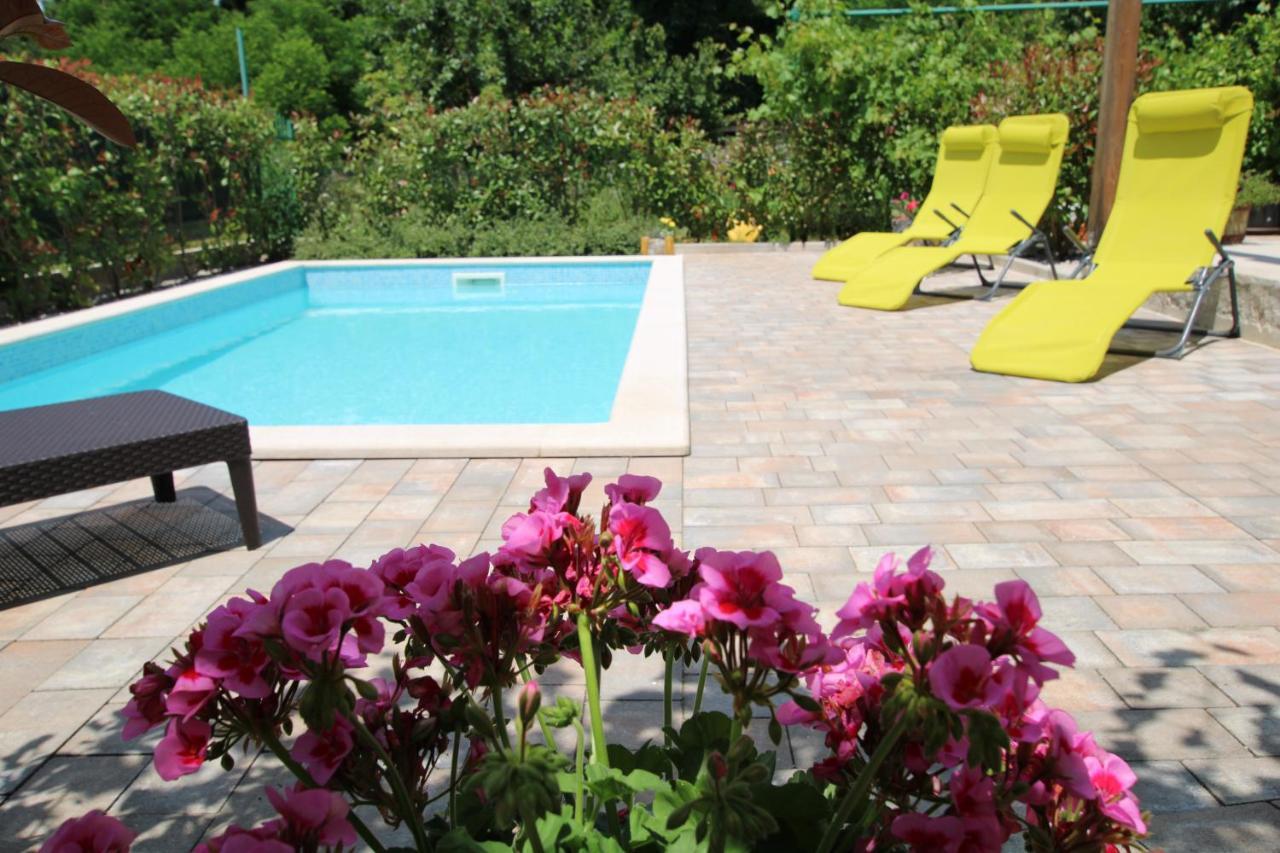 Apartments Green Garden Labinci Εξωτερικό φωτογραφία
