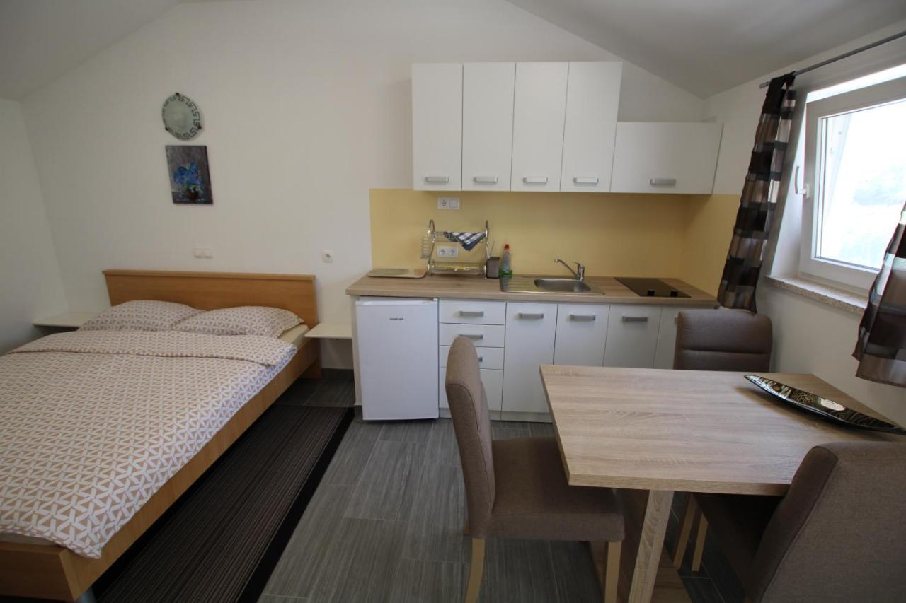 Apartments Green Garden Labinci Δωμάτιο φωτογραφία